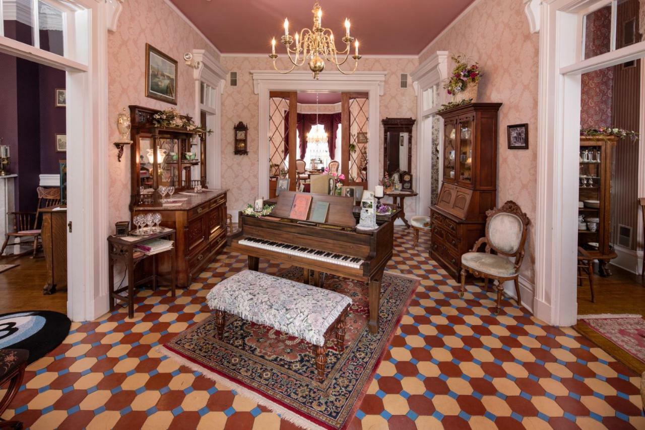 The Steamboat House Bed & Breakfast กาลีนา ภายนอก รูปภาพ