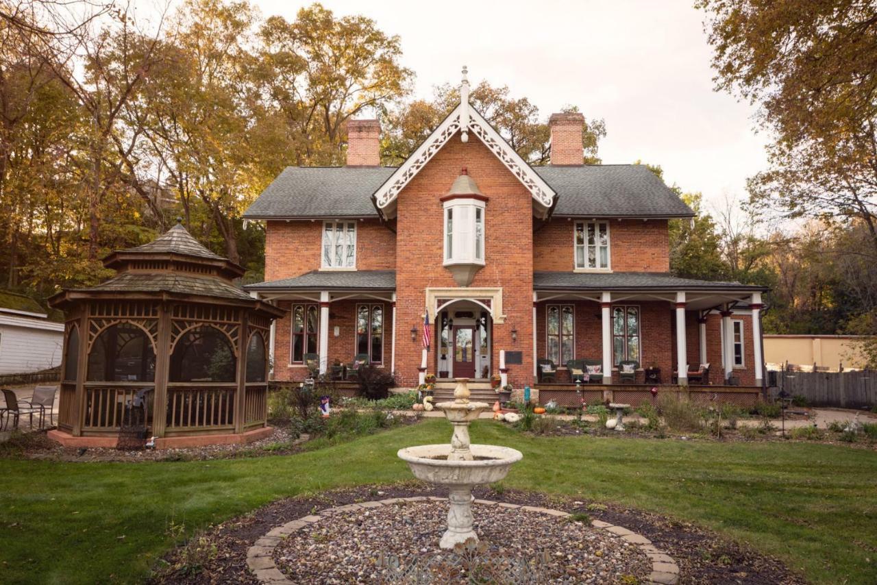The Steamboat House Bed & Breakfast กาลีนา ภายนอก รูปภาพ
